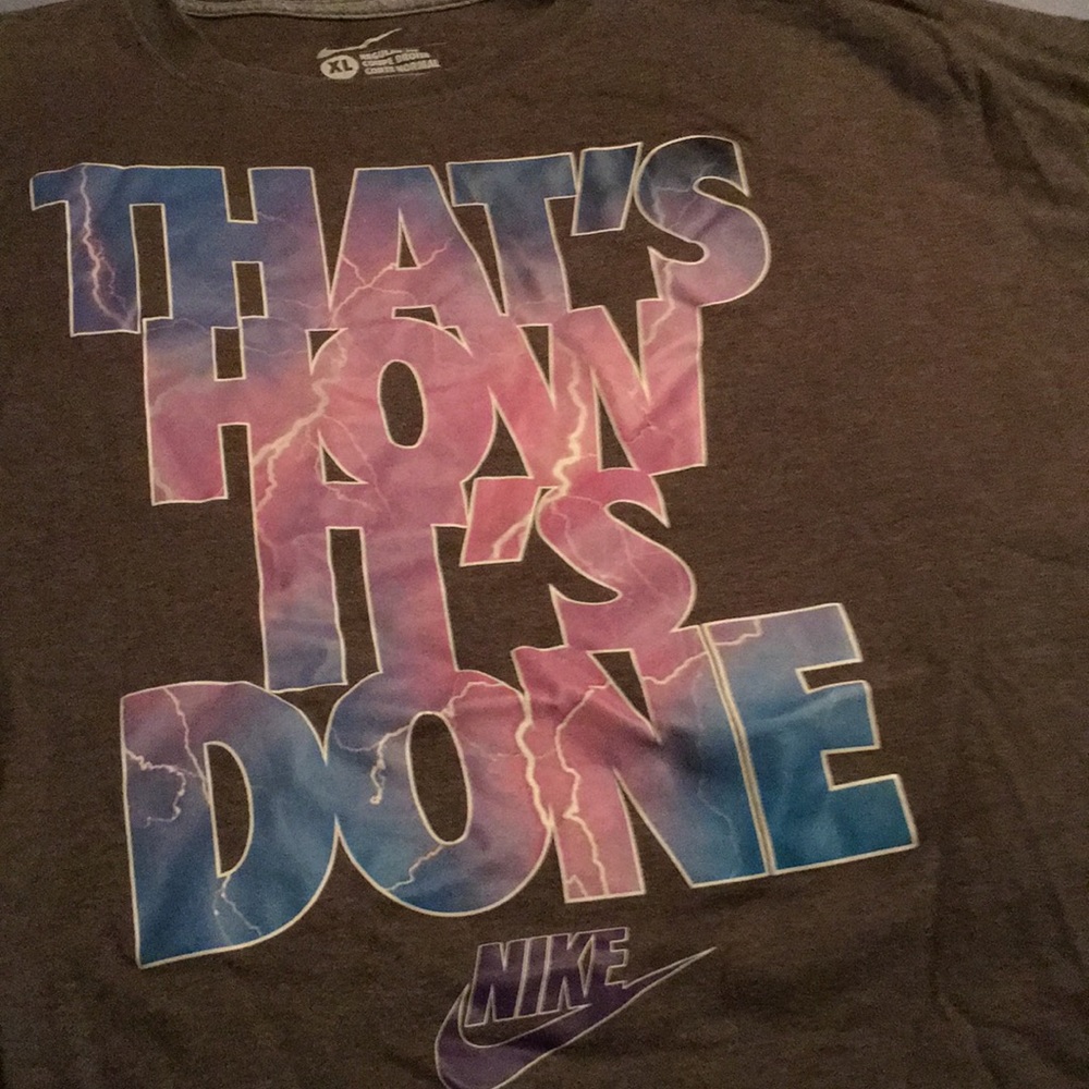 Nike tee